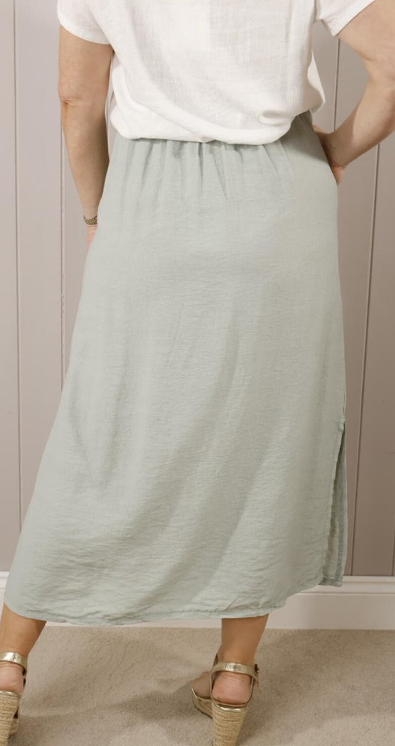 Sky Pocket & Side Split Skirt