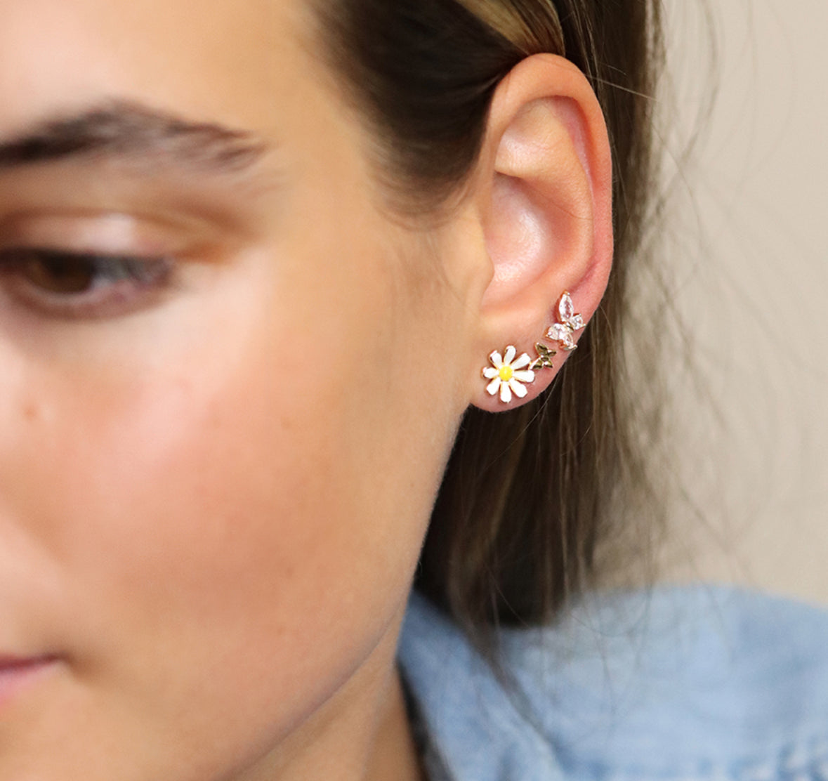 Golden triple flower and butterfly stud set