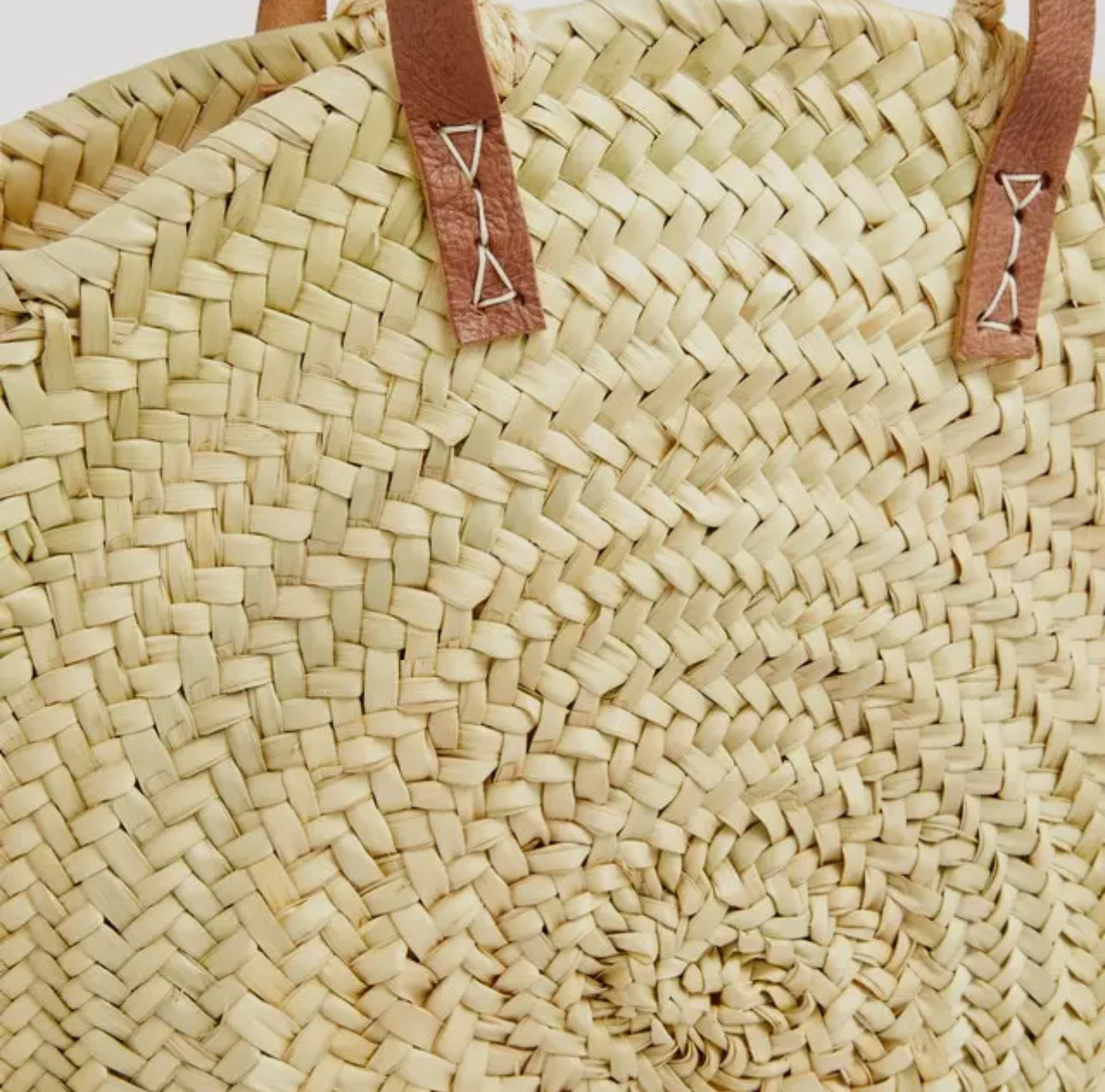 Round Straw Bag with Leather Straps