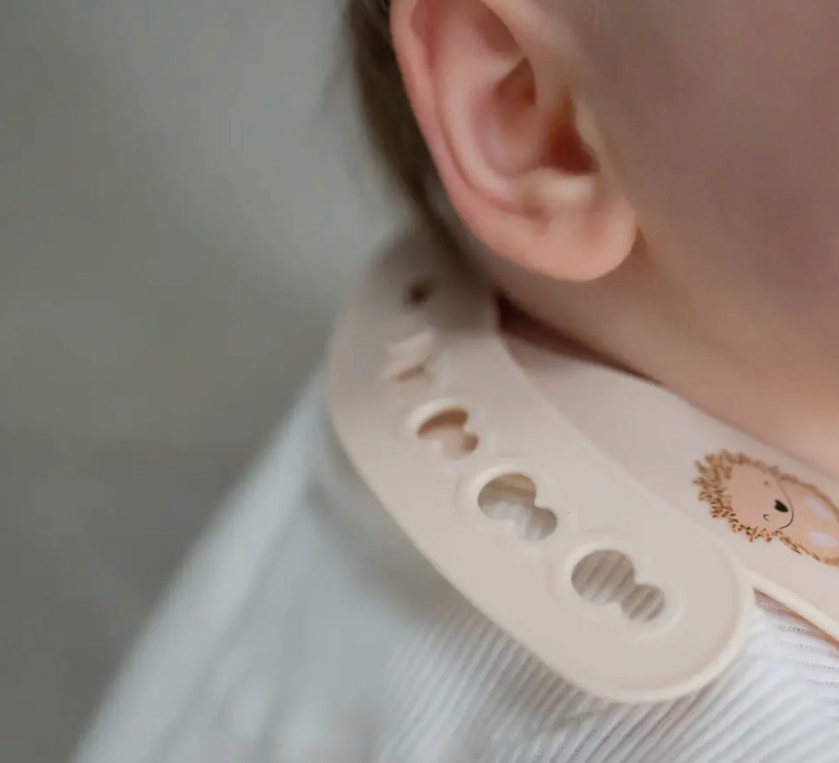 Hedgehog Silicone Catch Bib - Baby