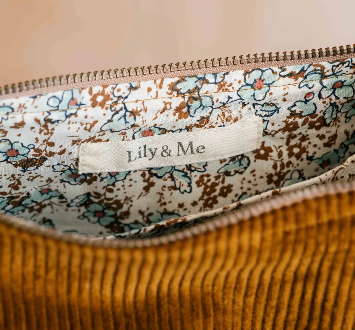 Lily and Me Jumbo cord crossbody bag burnt caramel