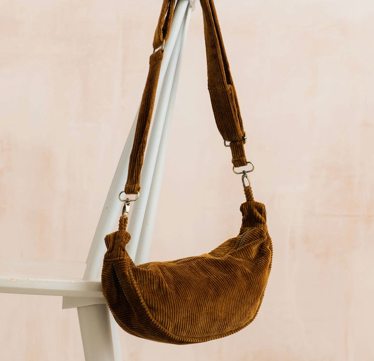 Lily and Me Jumbo cord crossbody bag burnt caramel