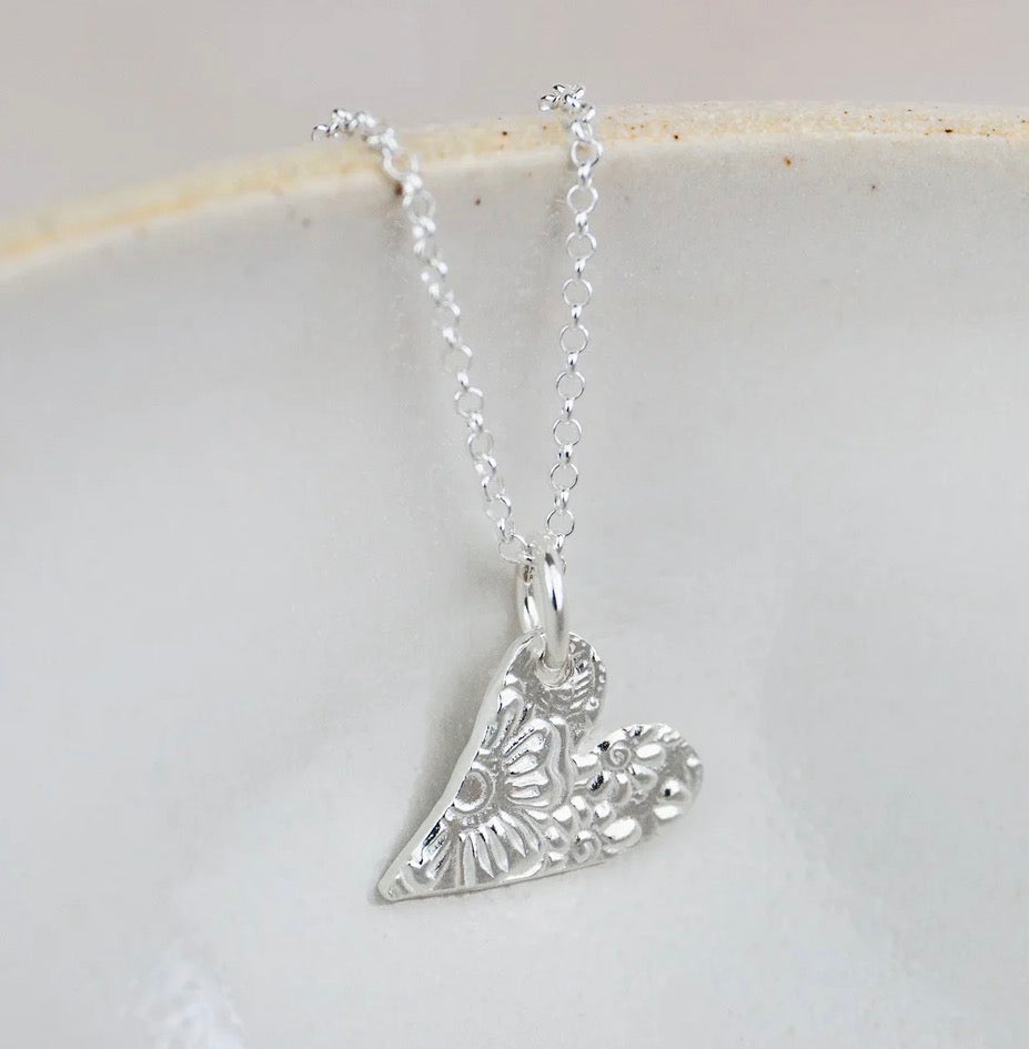 Lucy Kemp - Sterling silver heart pendant necklace