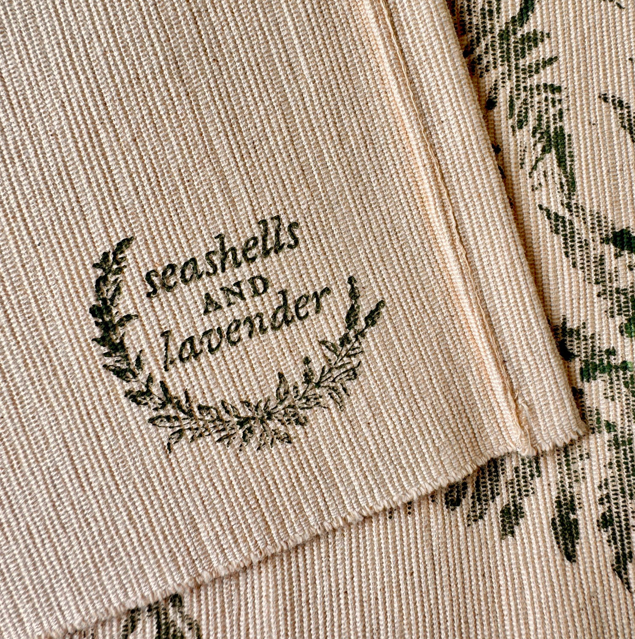 Seashells & Lavender Fern Leaf Table Runner - cream 130 x 35cm