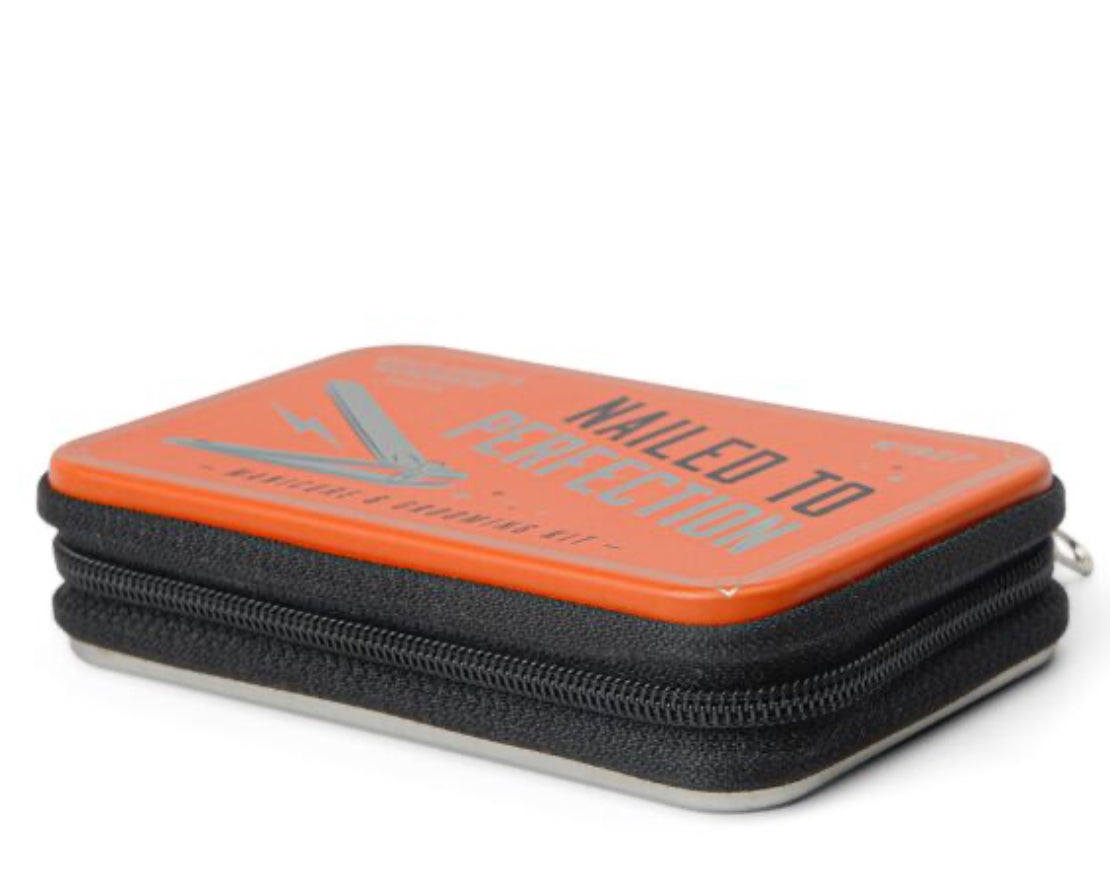 Men’s Manicure Set Including Comb