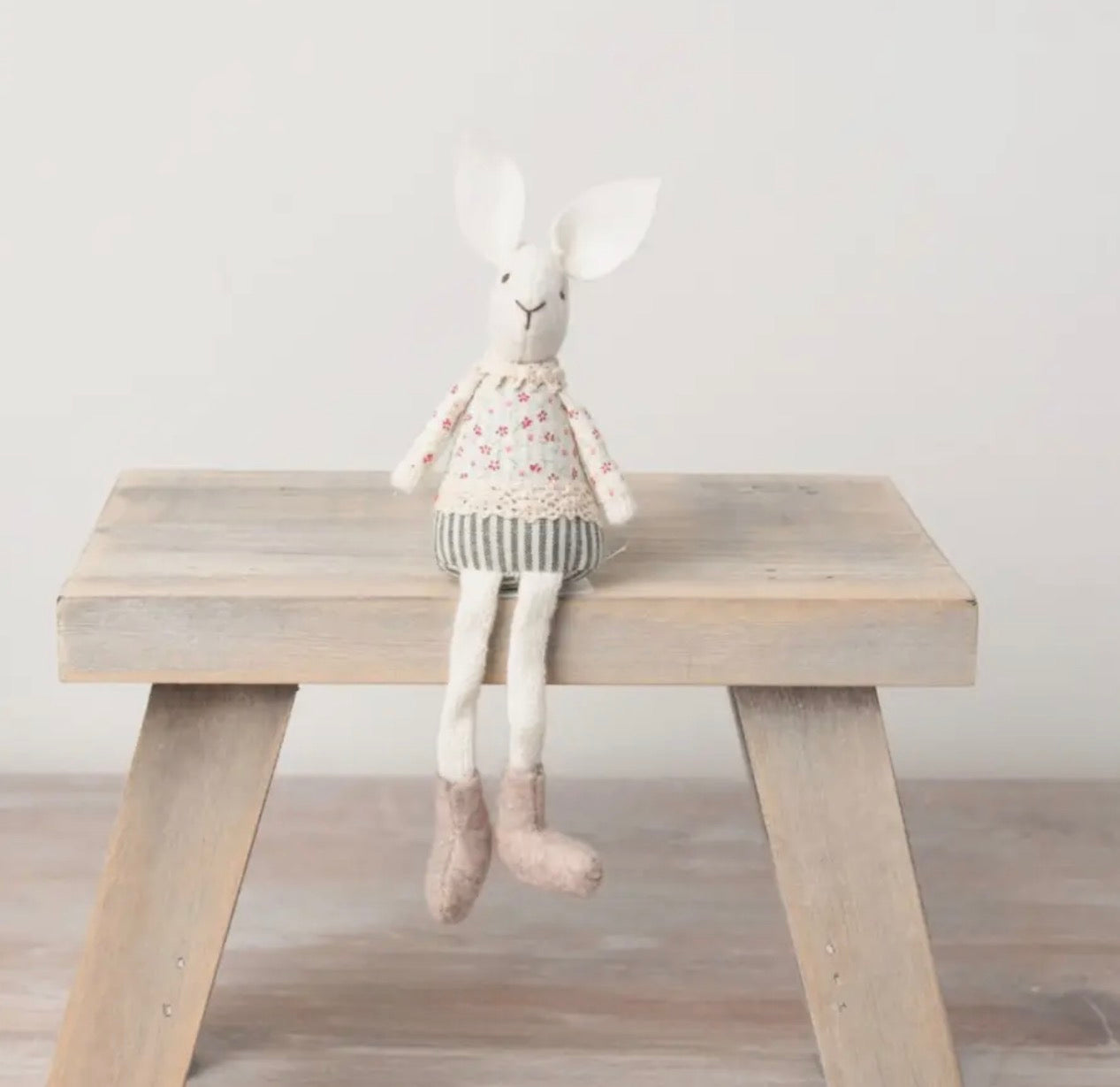 Floral Sitting Rabbit