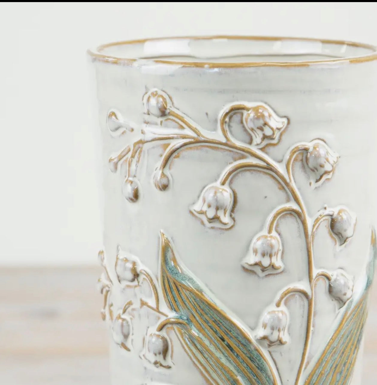 Flower Embossed Vase (large)