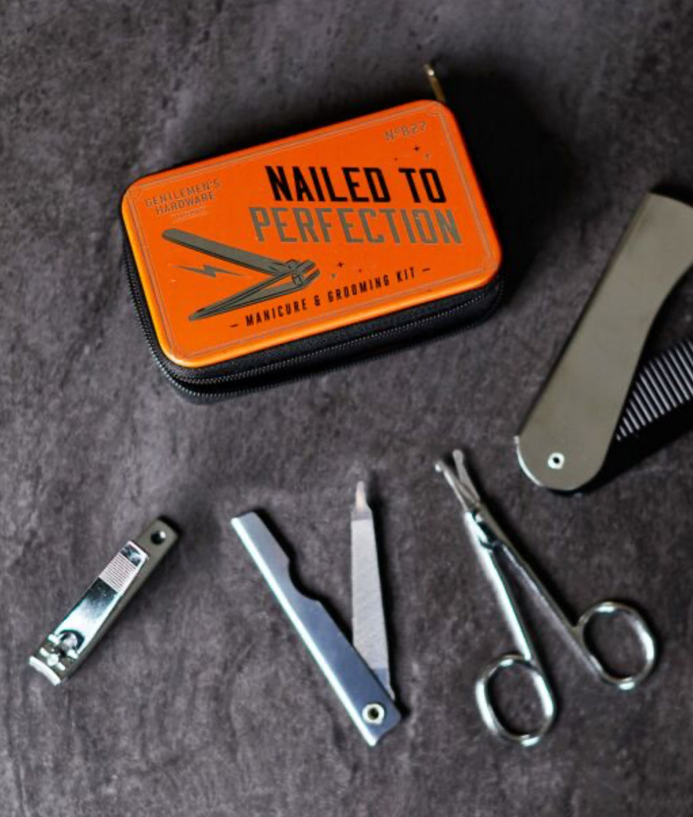 Men’s Manicure Set Including Comb