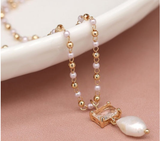 Gold & Pearl Beaded Necklace