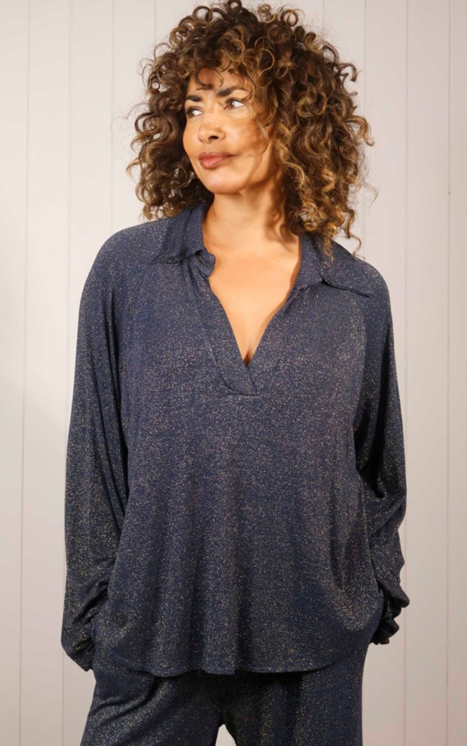 Lurex V-Neck Sleeve - one size