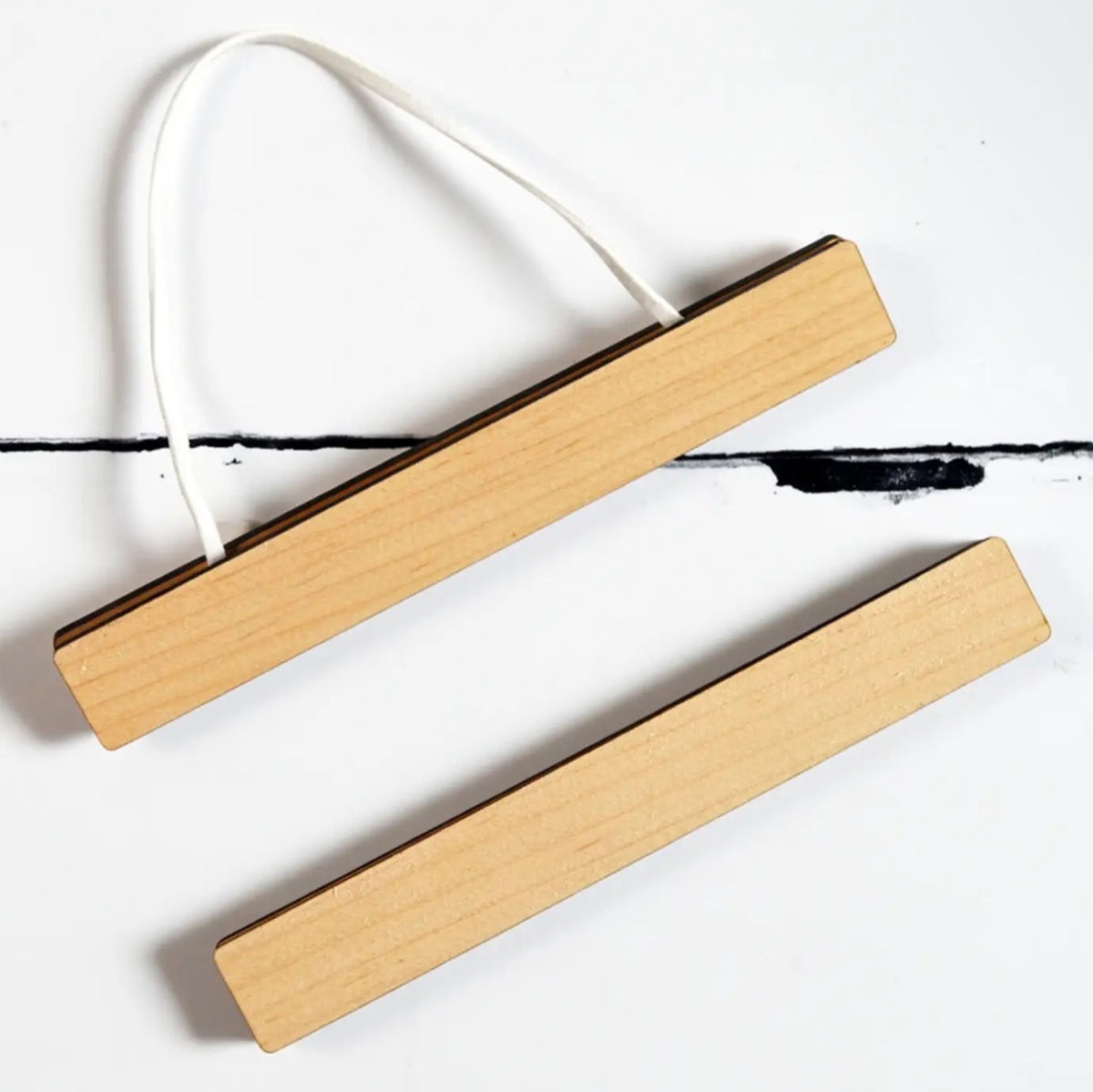 A4 Magnetic Picture Hangers - Maple